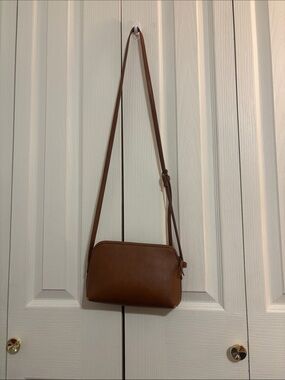 Universal Thread Brown Crossbody Bag